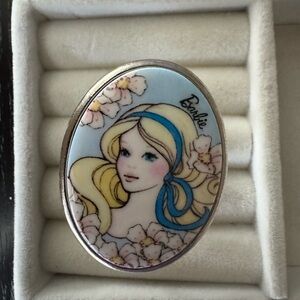 Tarina Tarantino Barbie ring